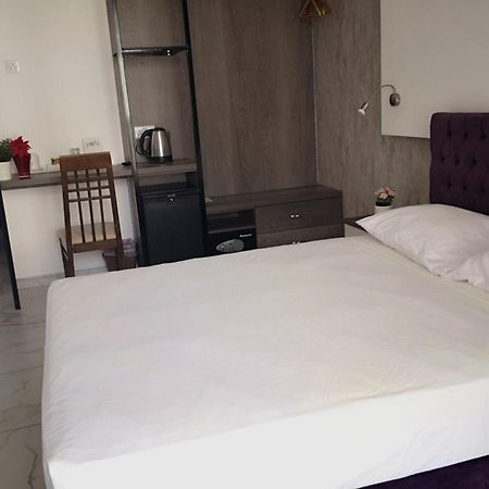 St Elena Boutique Residence Larnaca Bagian luar foto