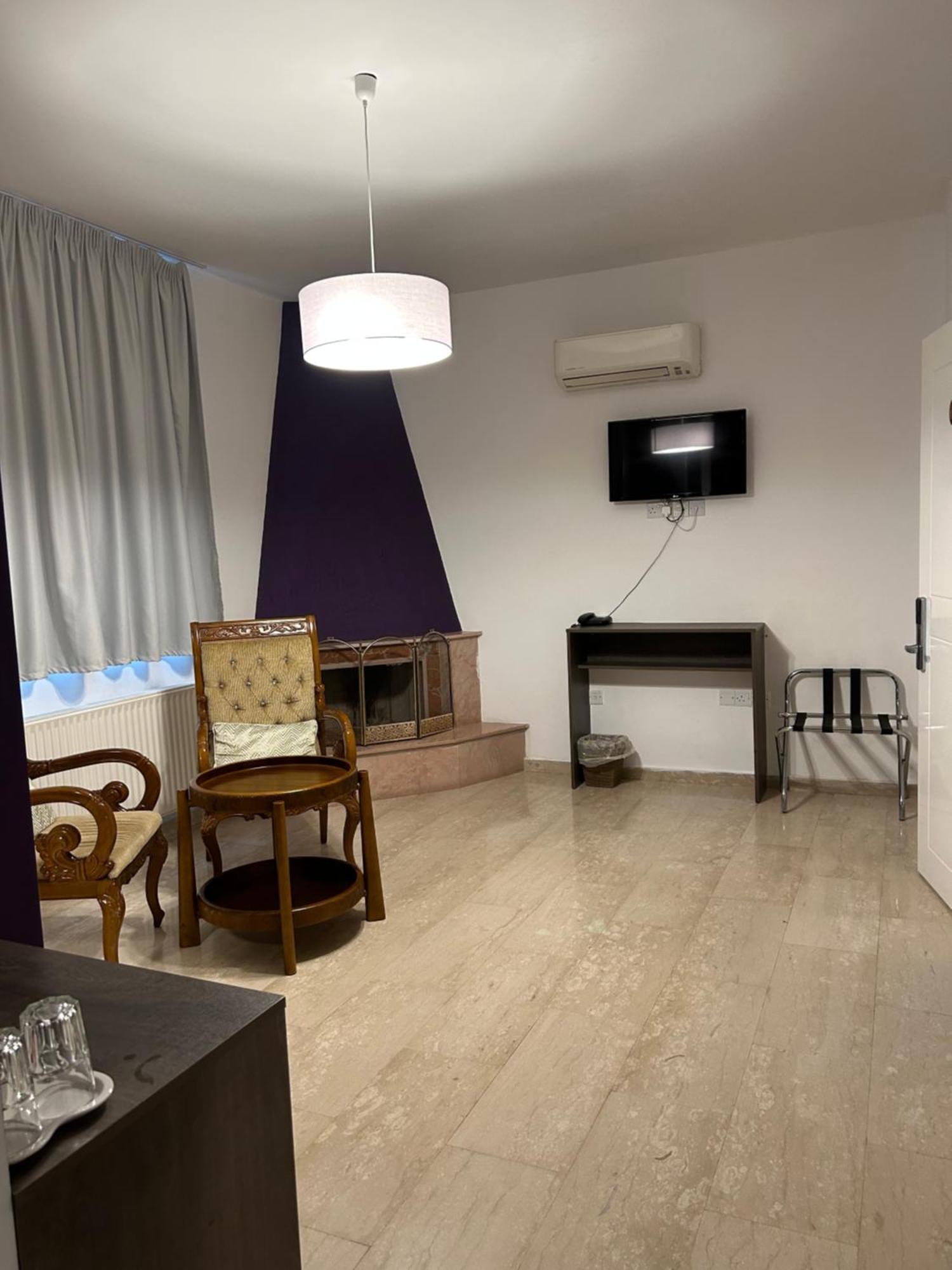 St Elena Boutique Residence Larnaca Bagian luar foto