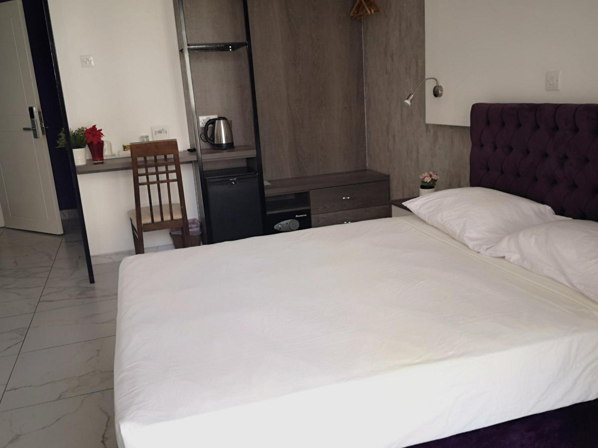 St Elena Boutique Residence Larnaca Bagian luar foto