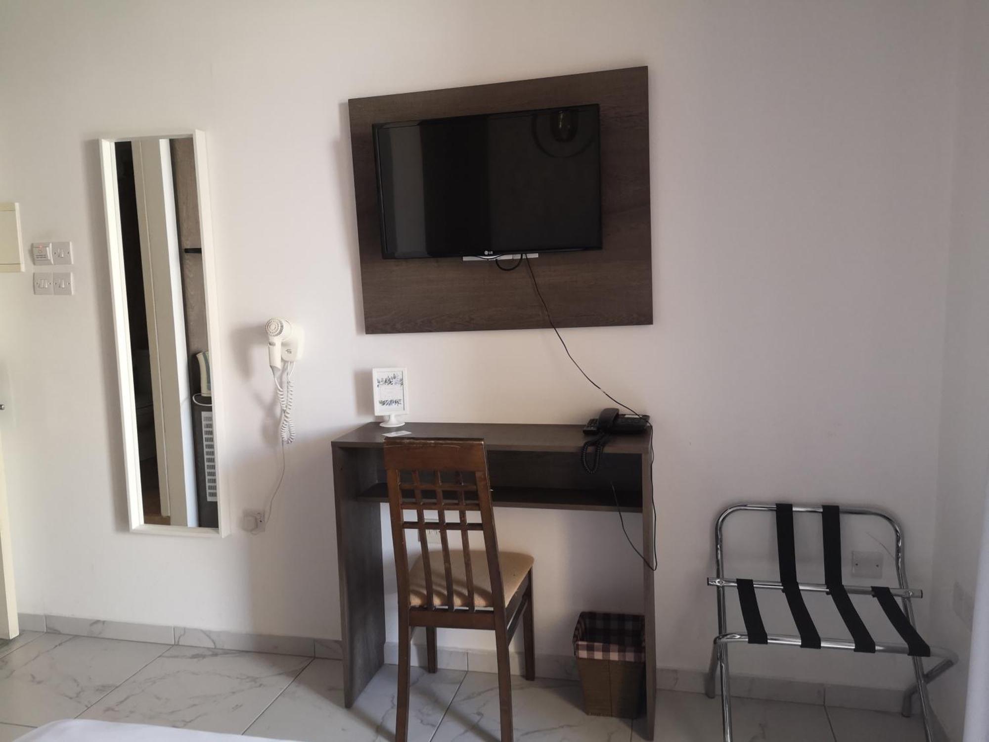 St Elena Boutique Residence Larnaca Bagian luar foto